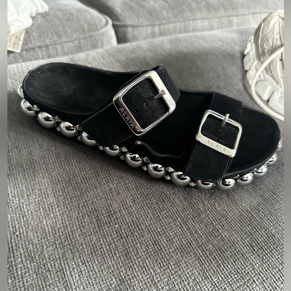 ALAÏA Black Sandal (SINGLE SHOE ONLY) Amputee Luxury Footwear - Picture 2 of 4